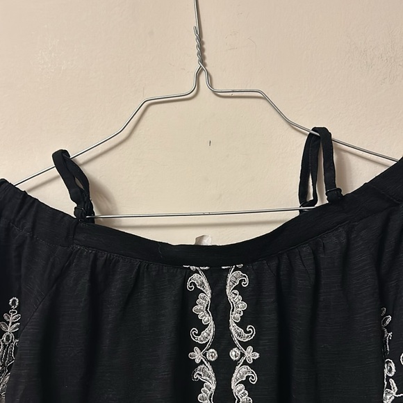 Tropic Heat by INC off shoulder silver on black appliqué polyester rayon size S - Picture 2 of 6